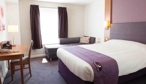 Premier Inn Crewe Central Exteriör bild